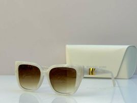 Picture of Michael Kors Sunglasses _SKUfw55532371fw